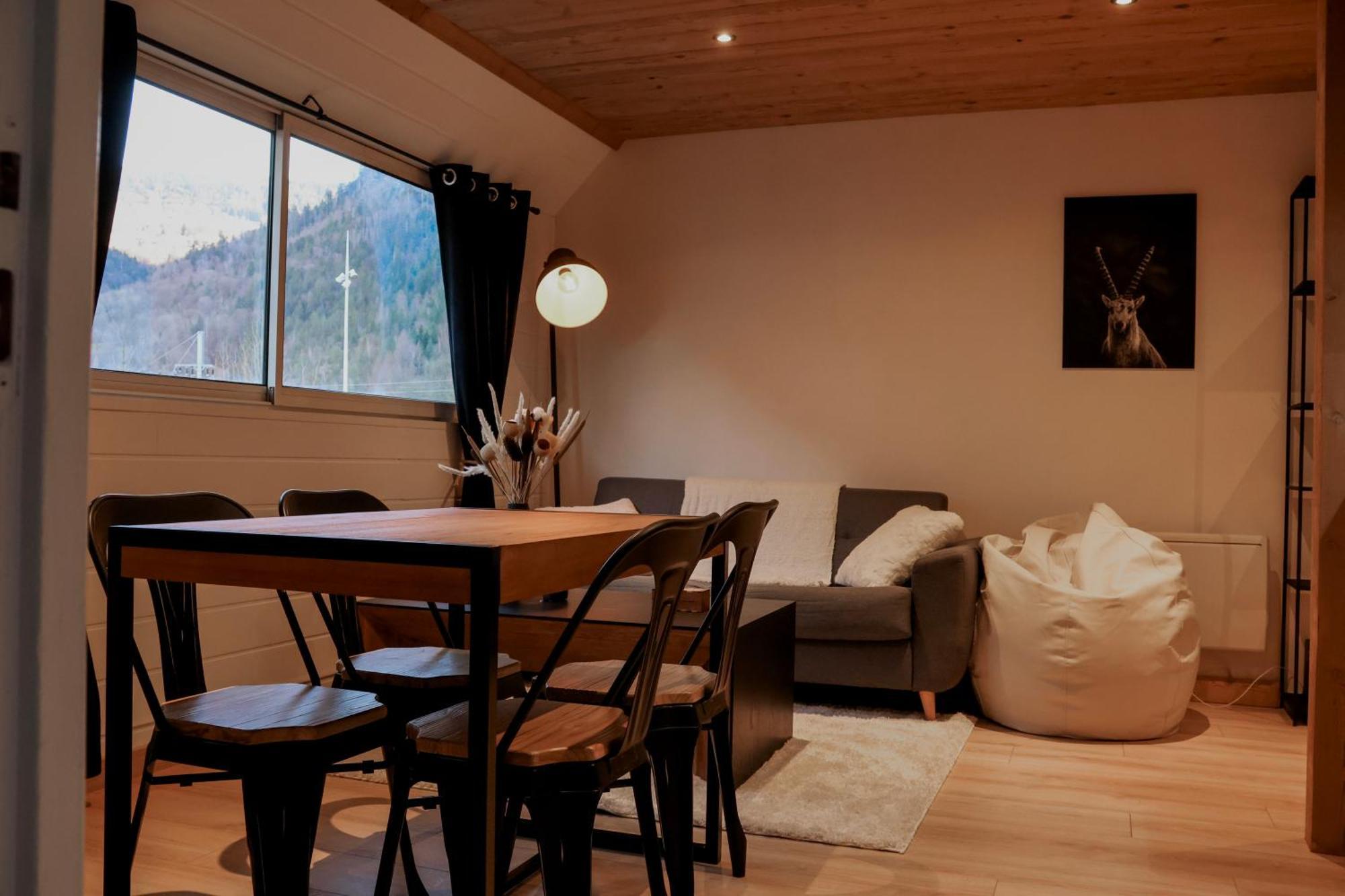 Appartamento Ambiance Montagne, A Deux Pas De La Gare Cluses Esterno foto
